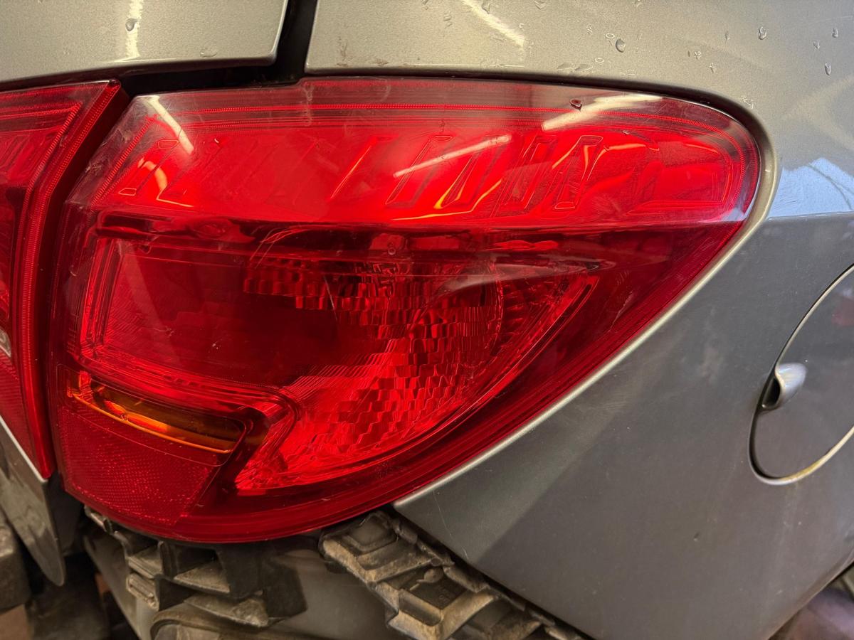 Opel Meriva B original R&uuml;cklicht R&uuml;ckleuchte au&szlig;en rechts Vorfacelift BJ10